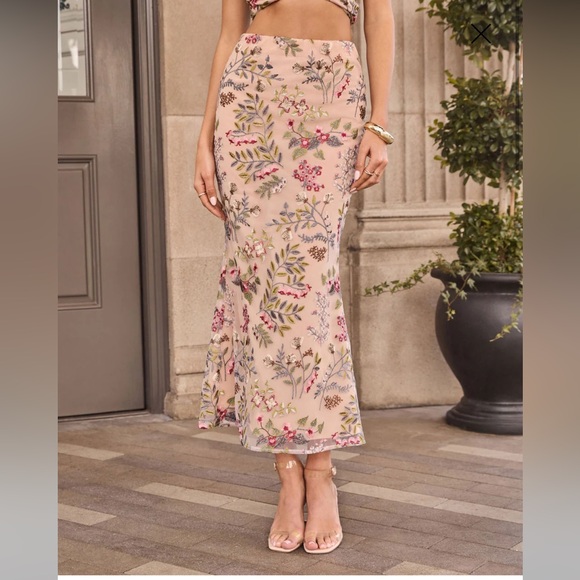 Vici Cream Floral Maxi Skirt - Picture 2 of 6